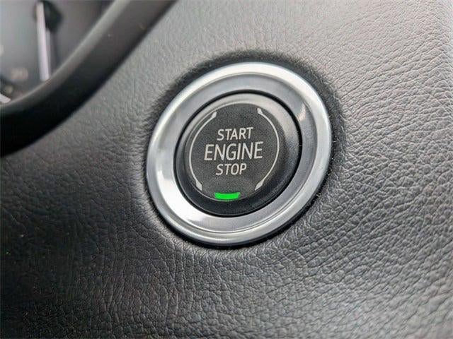 2022 Cadillac XT4 AWD Premium Luxury