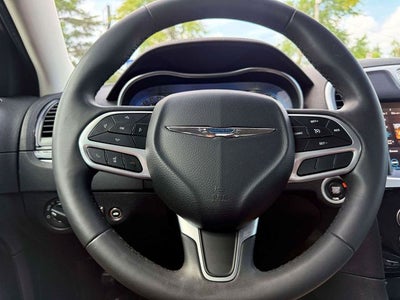 2023 Chrysler 300 Touring