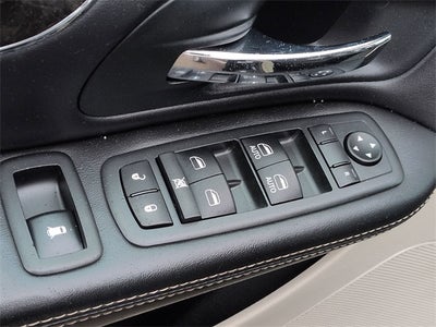 2013 Chrysler Town & Country Touring-L