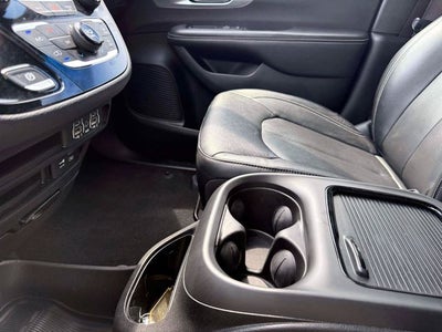 2022 Chrysler Pacifica Touring L AWD