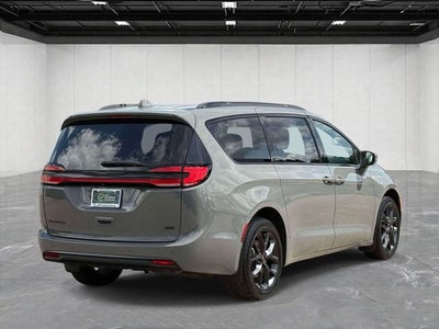 2022 Chrysler Pacifica Touring L AWD