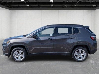 2022 Jeep Compass Latitude FWD