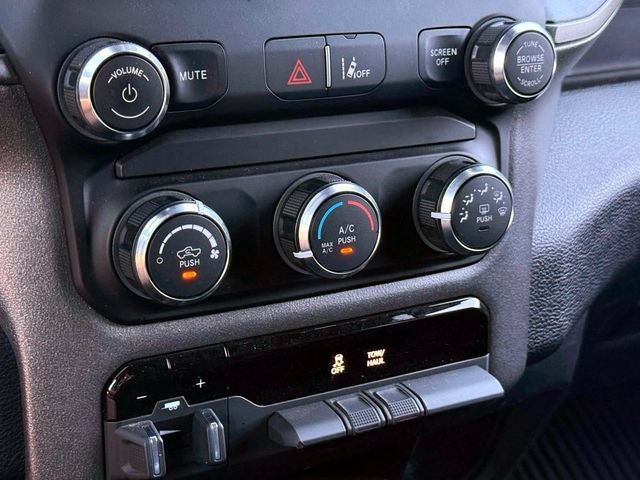 2021 RAM 2500 Tradesman Crew Cab 4x4 6'4' Box