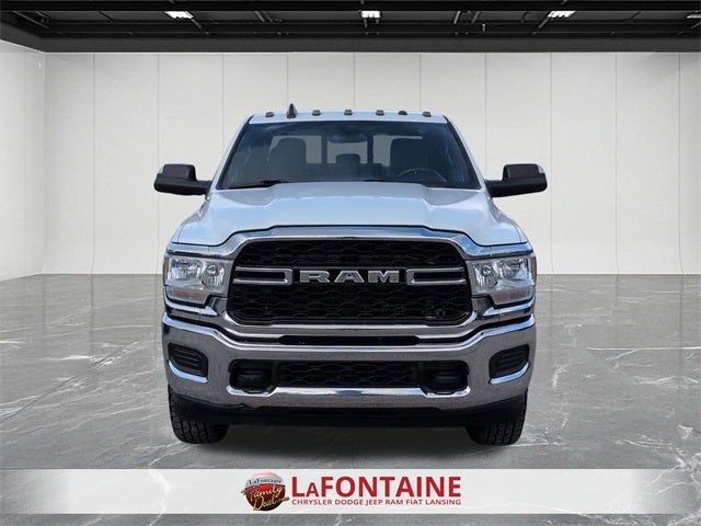2022 RAM 2500 Tradesman Crew Cab 4x4 8' Box