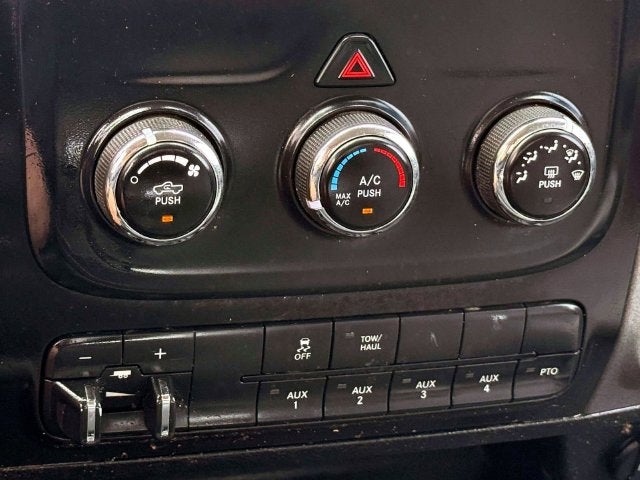 2018 RAM 3500 Chassis Tradesman/SLT