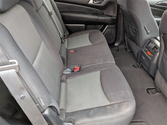 2019 Nissan Pathfinder S