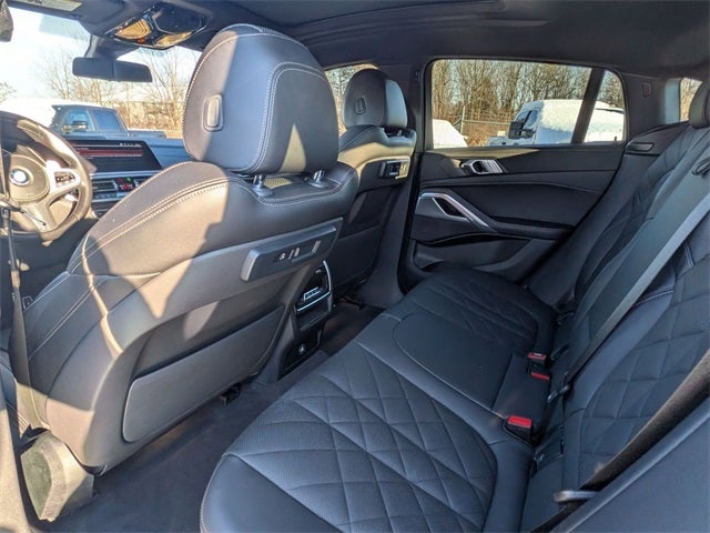 2023 BMW X6 xDrive40i