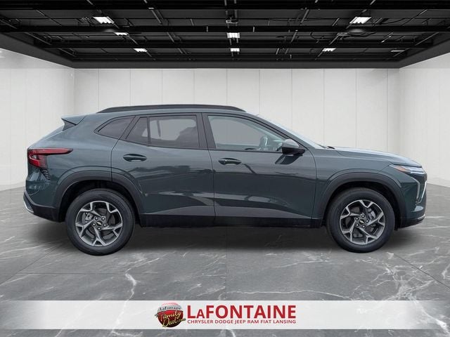 2025 Chevrolet Trax FWD LT
