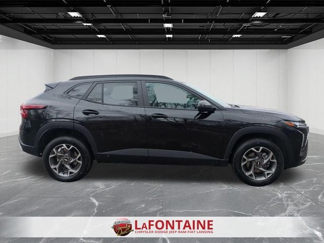 2025 Chevrolet Trax FWD LT