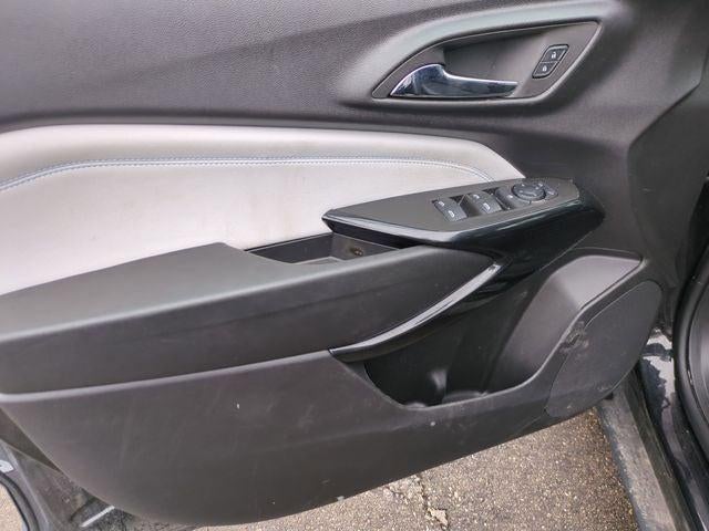 2025 Chevrolet Trax FWD LT