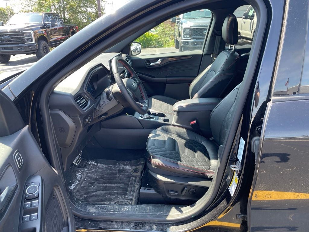 2023 Ford Escape ST-Line Elite