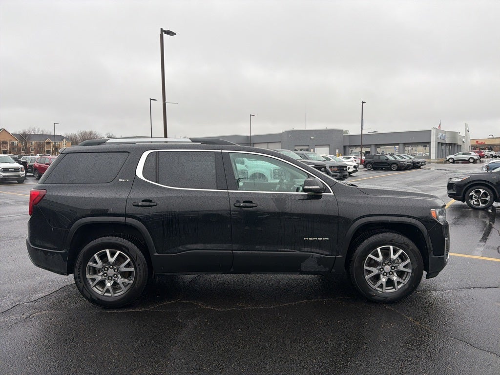 2023 GMC Acadia SLT