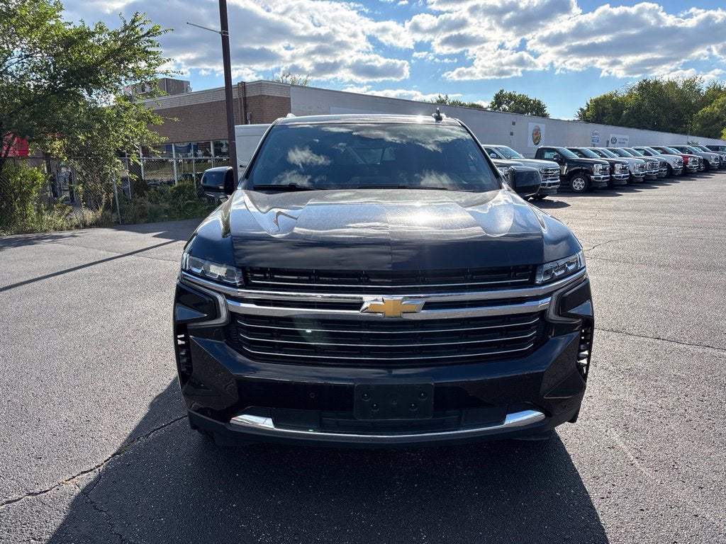 2023 Chevrolet Suburban LT