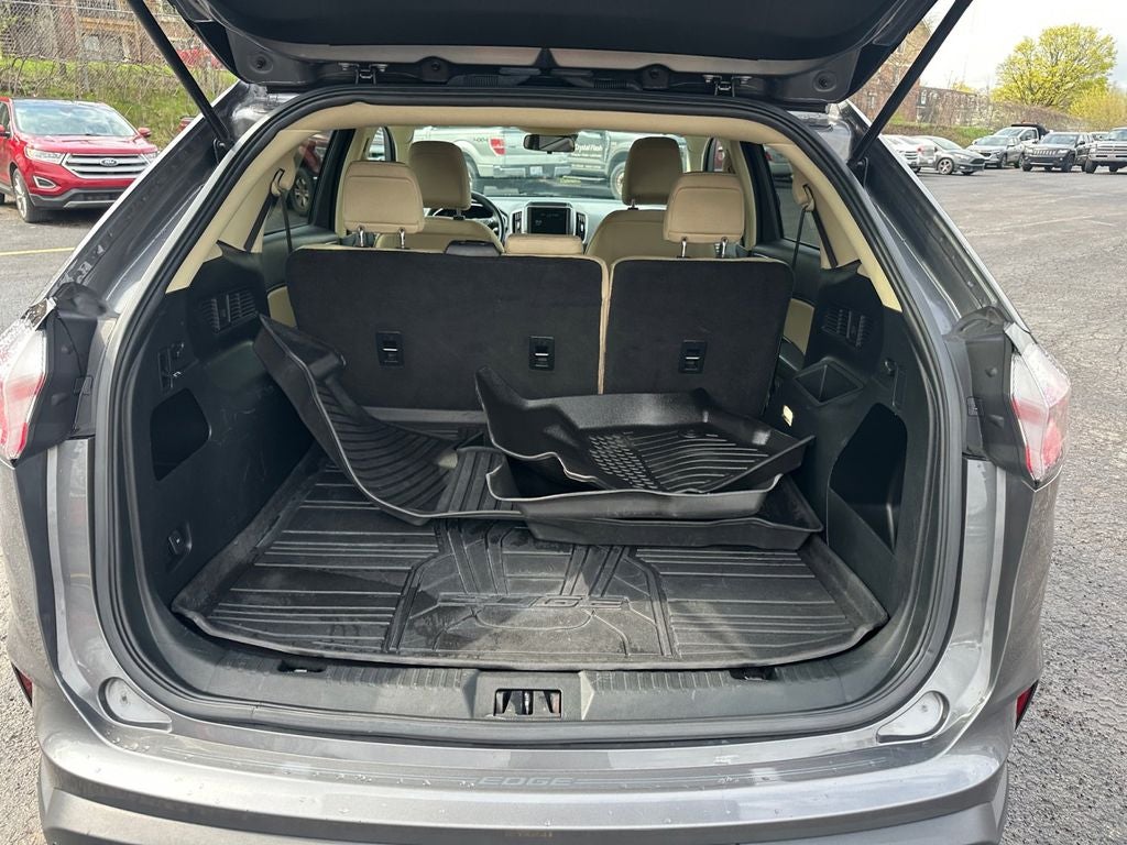 2021 Ford Edge SE