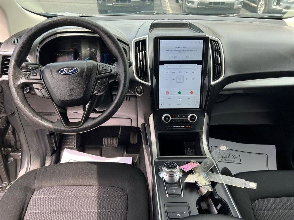 2022 Ford Edge SE