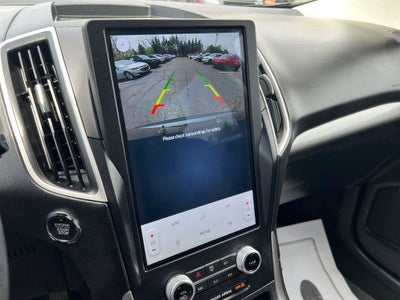2022 Ford Edge SE