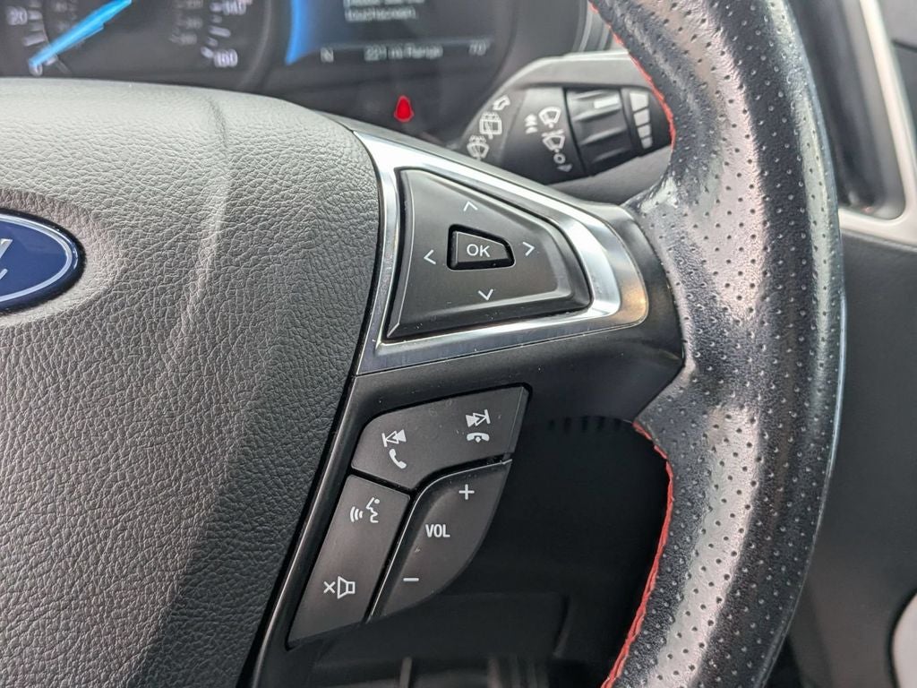 2022 Ford Edge ST Line