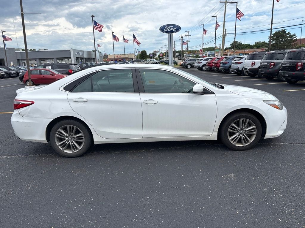 2017 Toyota Camry SE