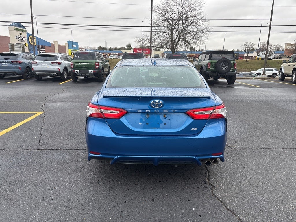 2020 Toyota Camry SE