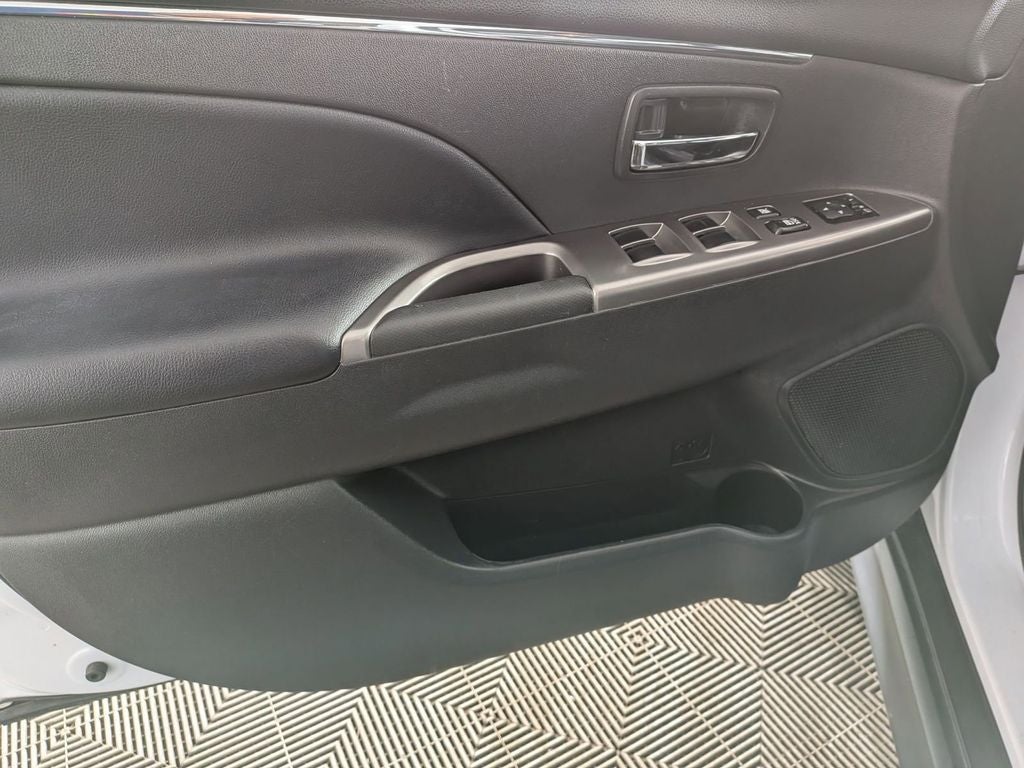 2025 Mitsubishi Outlander Sport 2.0 SE