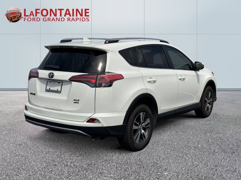 2017 Toyota RAV4 XLE
