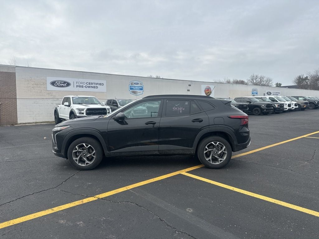 2025 Chevrolet Trax LT
