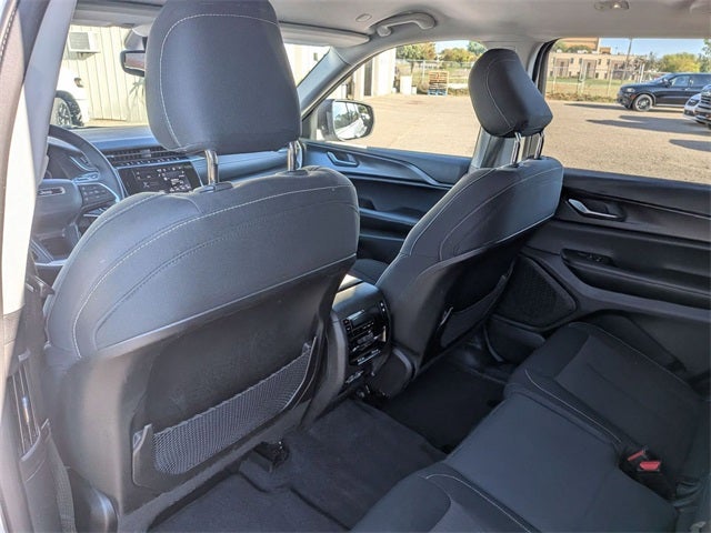 2023 Jeep Grand Cherokee L Laredo 4X4