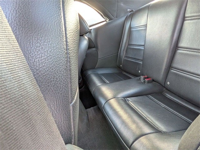 2004 Ford Mustang V6 Deluxe