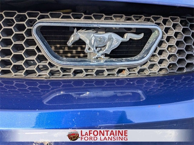 2004 Ford Mustang V6 Deluxe