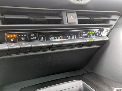 2025 Toyota Crown Signia Limited