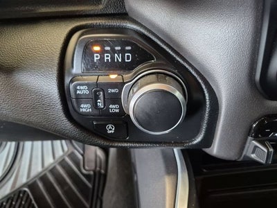 2020 RAM 1500 Big Horn Crew Cab 4x4 5'7" Box