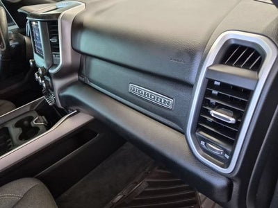 2020 RAM 1500 Big Horn Crew Cab 4x4 5'7" Box