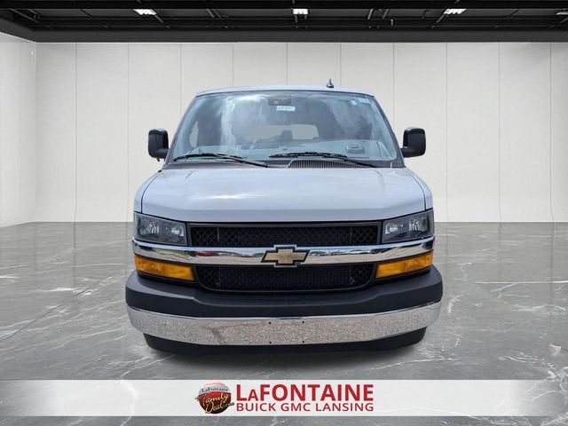 2024 Chevrolet Express Passenger 3500 1LT