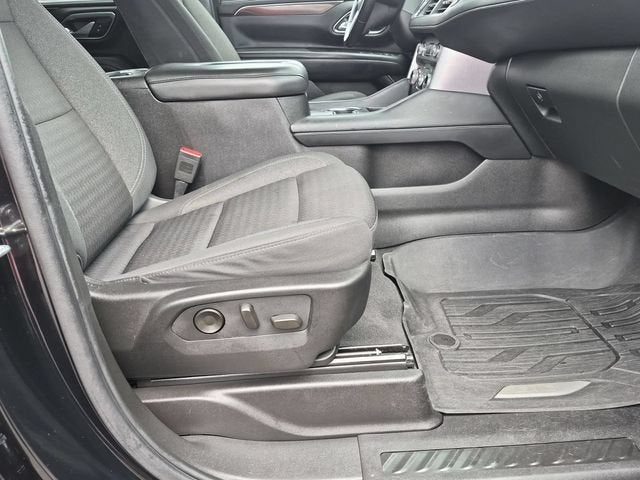 2023 GMC Yukon SLE