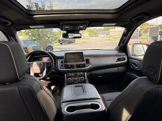 2023 GMC Yukon XL SLT
