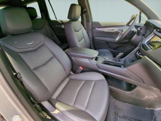 2025 Cadillac XT6 Luxury