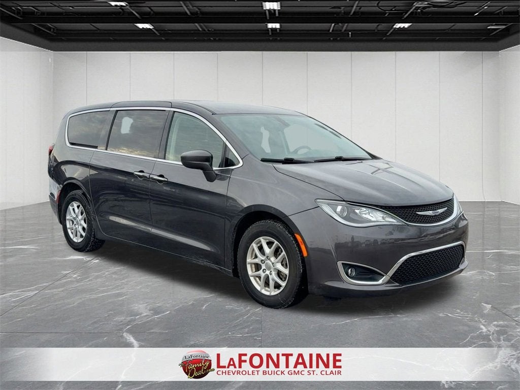 2020 Chrysler Pacifica Touring