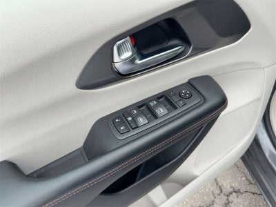 2020 Chrysler Pacifica Touring