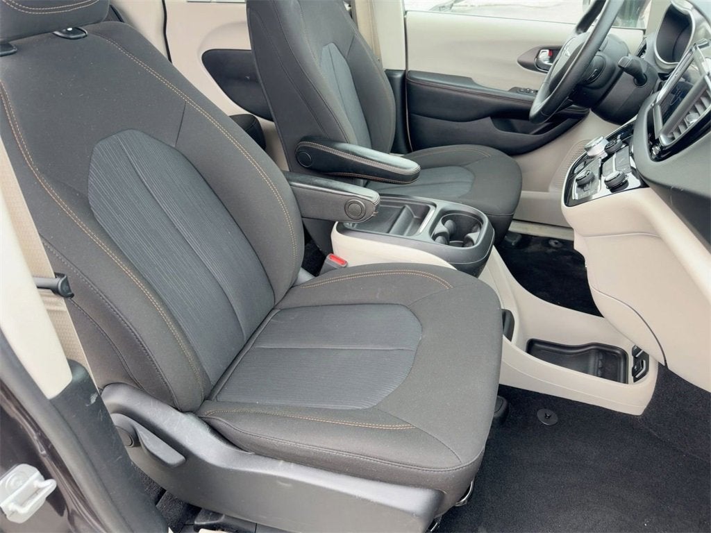 2020 Chrysler Pacifica Touring