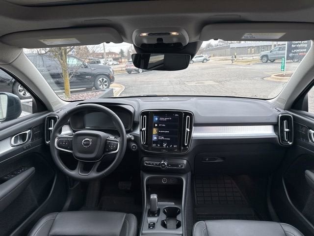 2021 Volvo XC40 T5 Momentum