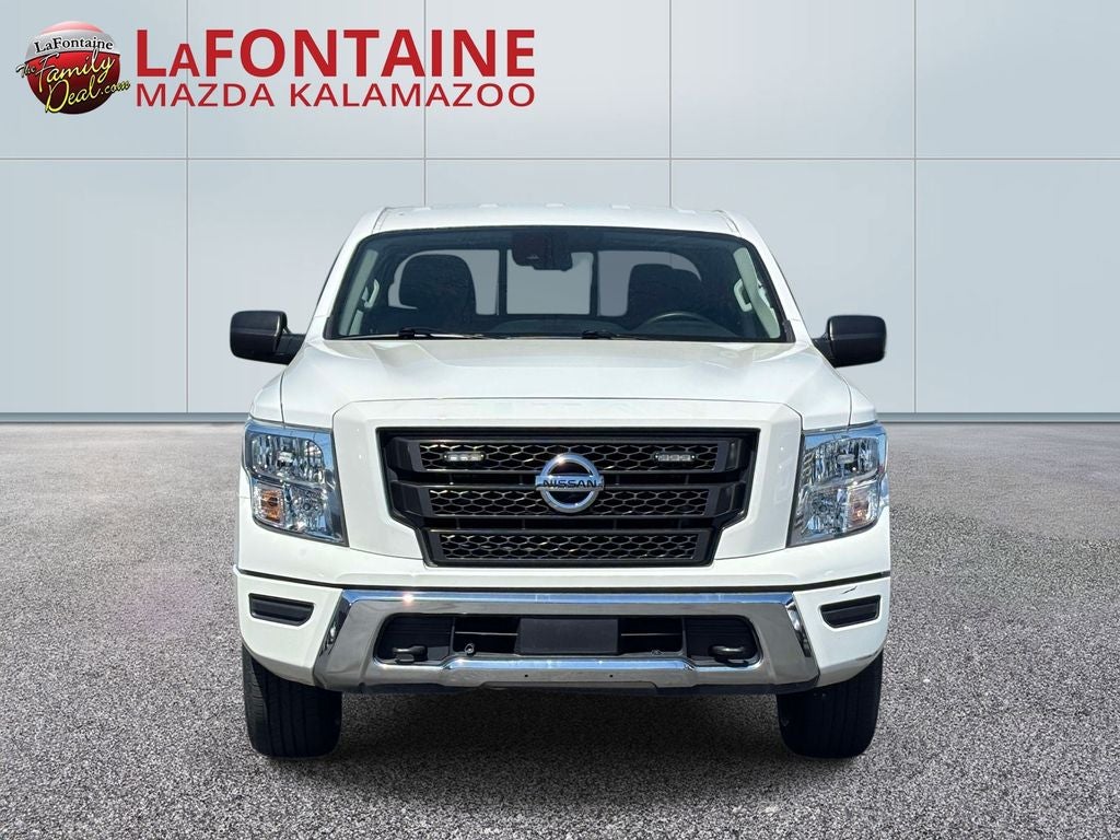 2022 Nissan Titan SV