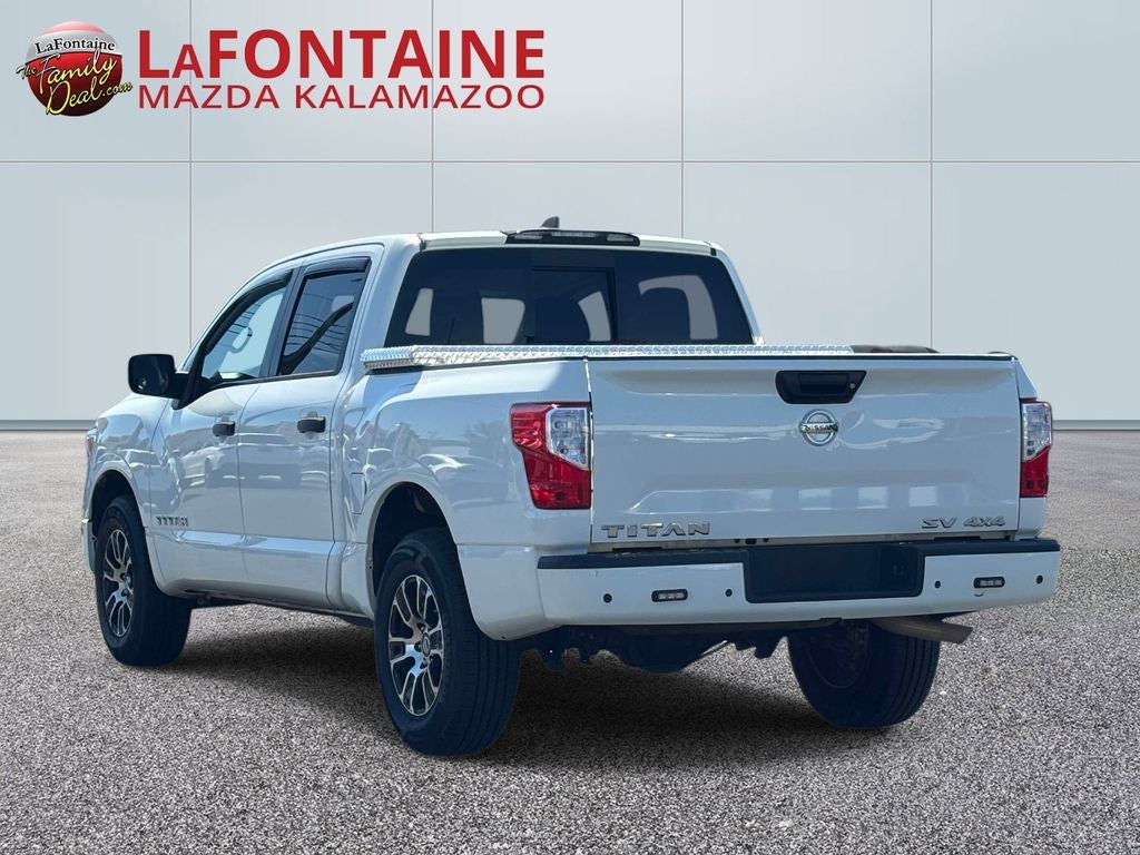 2022 Nissan Titan SV