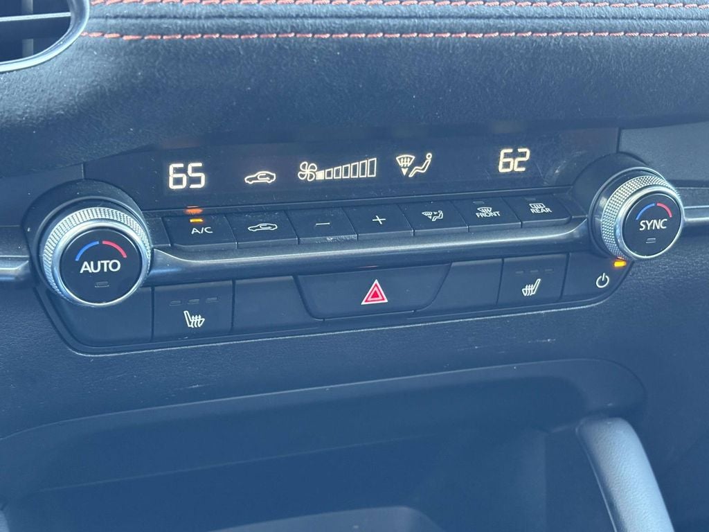2024 Mazda Mazda3 2.5 Carbon Turbo