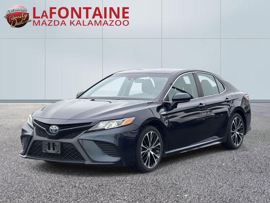 2018 Toyota Camry Hybrid SE