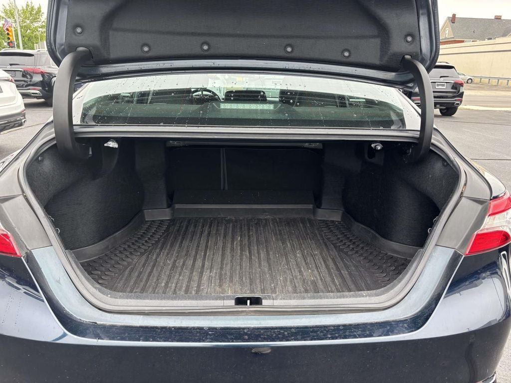 2018 Toyota Camry Hybrid SE