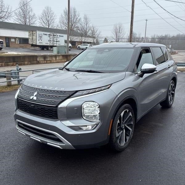 2022 Mitsubishi Outlander SE