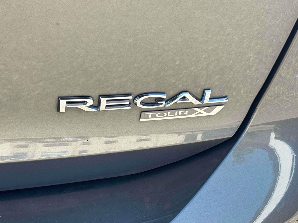 2018 Buick Regal TourX Essence