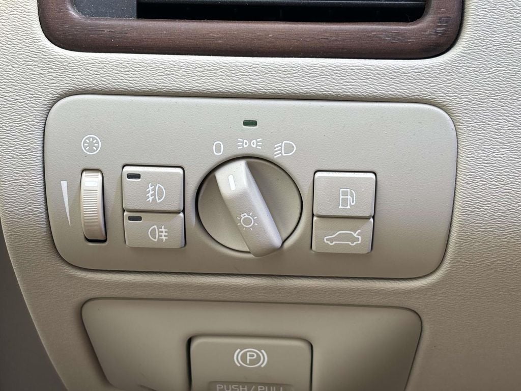 2010 Volvo XC70 3.2