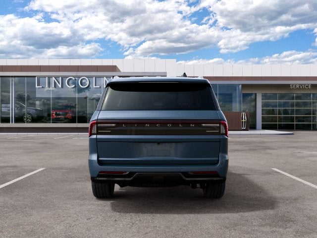 2027 Lincoln Navigator Premiere
