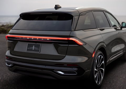 The rear of a 2024 Lincoln Black Label Nautilus® SUV displays full LED rear lighting. | LaFontaine Lincoln Grand Rapids in Grand Rapids MI